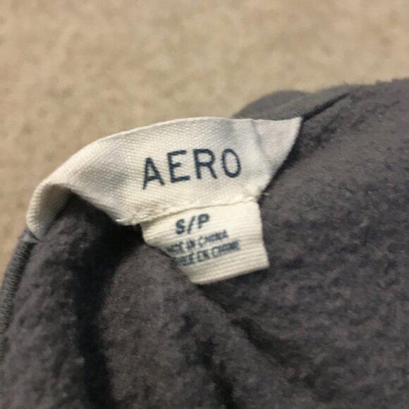 Soft Grey Preppy Aeropostale Cropped Fleecy Cotton Varsity Pullover Sweater - Picture 9 of 15